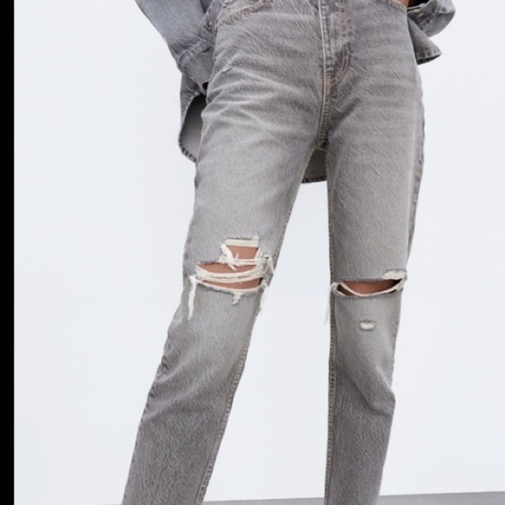 Ripped Mom Fit Grey Zara Jeans | Size 4